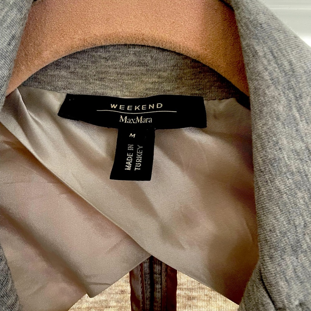 Max Mara Cotten Blazer - size M. Too small for me! Perfect for you!